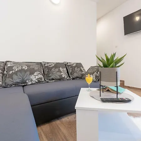 Dijana Apartament Zadar