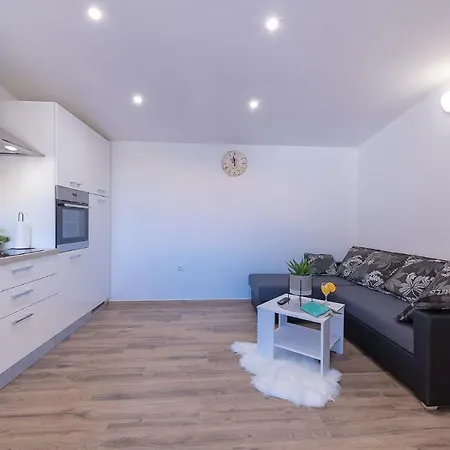 Dijana Apartament Zadar