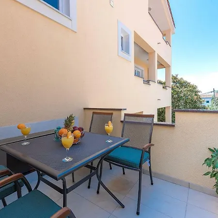 Dijana Apartament *