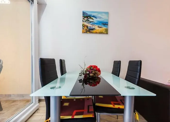 Dijana Apartamento *